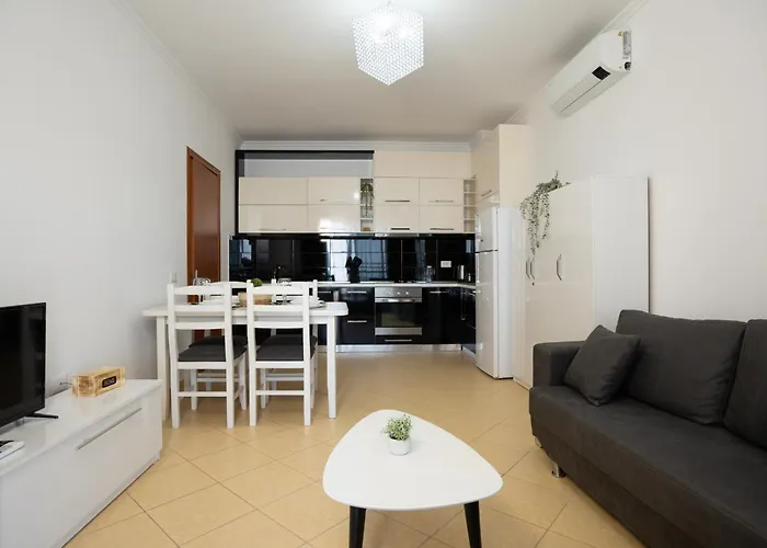 Sea View-Sunlit Coast Apartment Durrs